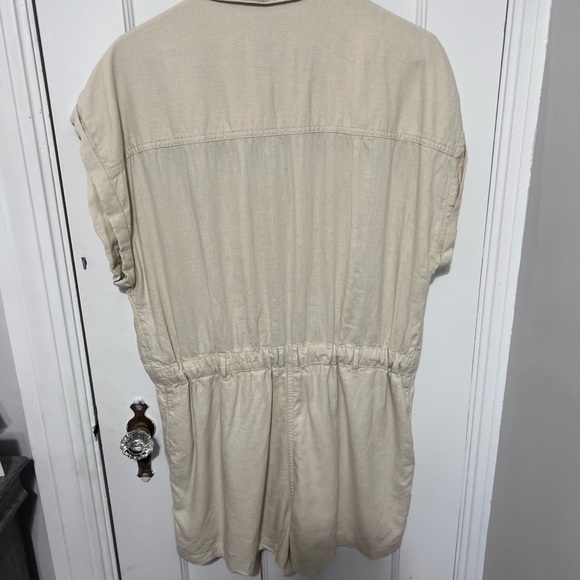 Abercrombie short sleeve Utility romper - Picture 3 of 4